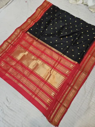 Jet Black and Crimson Red Pure Mulberry Silk Buti Gadwal Saree with Woven Golden Zari Temple Border and Rich Brocade Pallu