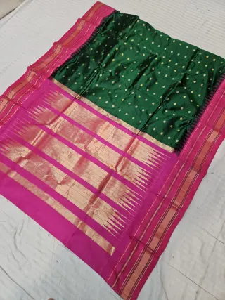 Bottle Green and Rani Pink Pure Mulberry Silk Buti Gadwal Saree with Woven Golden Zari Temple Border and Rich Brocade Pallu