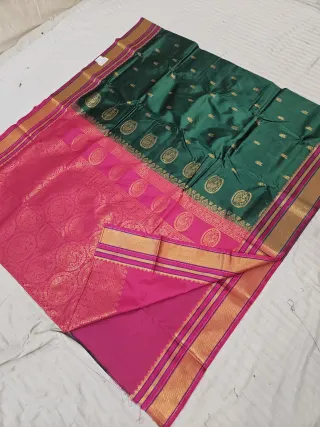 Emerald Green Soft Silk Saree with Gadwal Peacock Buta and Contrast Rani Pink Zari Pallu