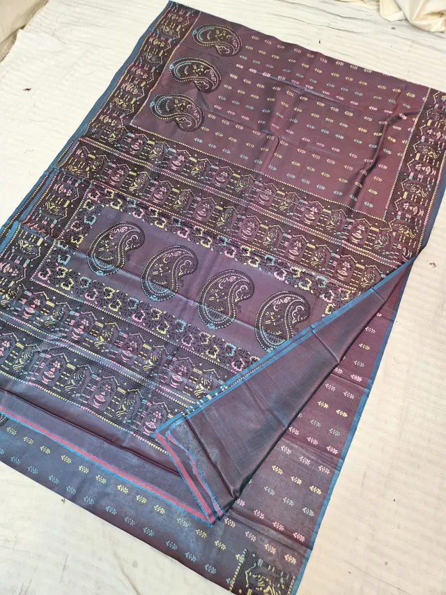 Wine Dual Tone Pure Bishnupur Katan Silk Hand Block Printed Arched Shrine and Kalka Baluchari Motifs Pallu Saree
