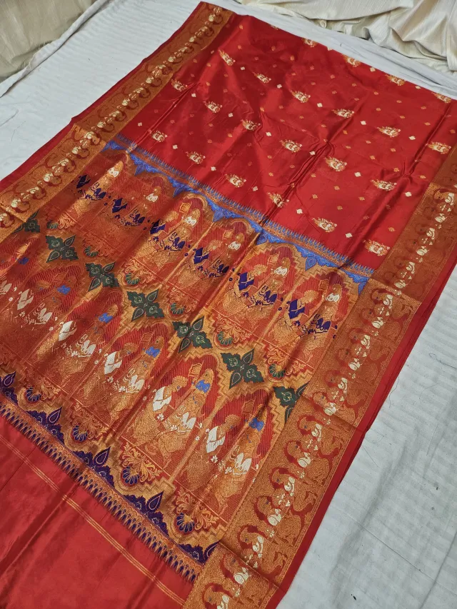 Scarlet Red Self Zari Swarnachari Soft Silk Saree with Meenakari Narrative Pallu