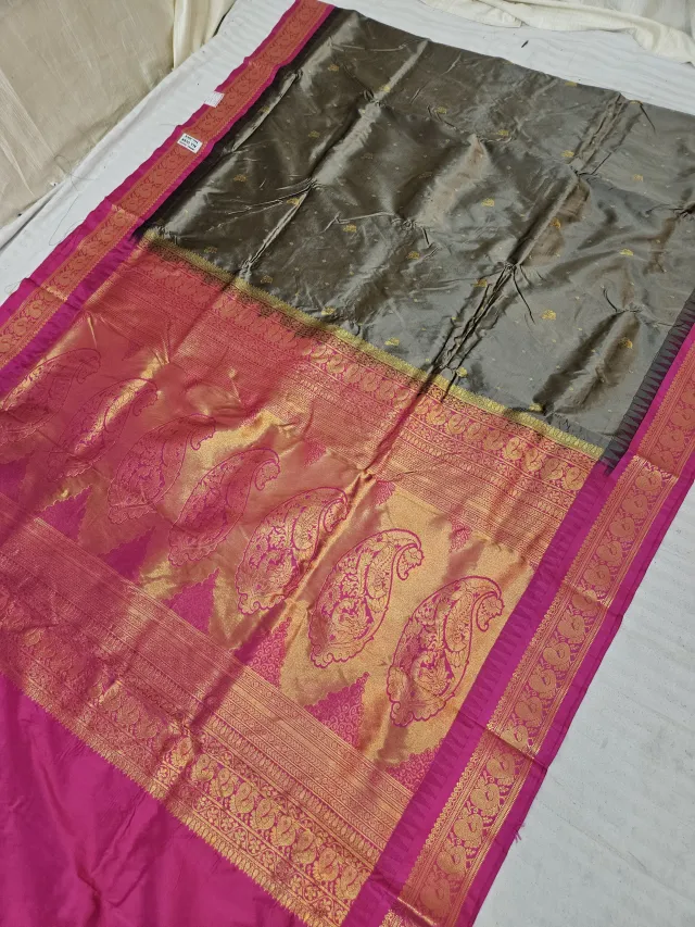 Olive Grey and Rani Pink Soft Silk Irkal Inchi Saree with Woven Gold Zari Buti & Rich Grand Kalka Pallu