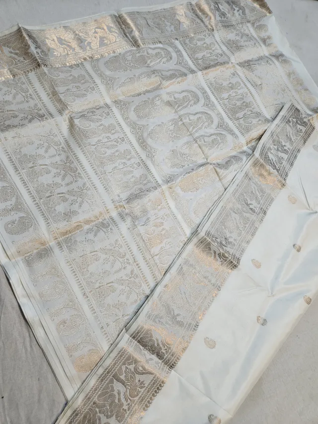 Off-White Pure Bishnupur Silk Baluchari Saree with Woven Courtly Figures Border & Durbar Narrative Pallu