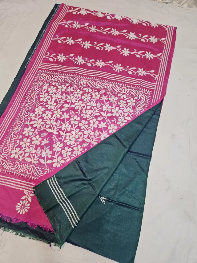 Bottle Green & Contrast Rani Pink Blended Bangalore Silk Kantha Stitch Saree with Blooming Floral Jaal & Kalka Medallion Pallu