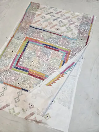 Off-White Blended Bangalore Silk Kantha Stitch Saree with Geometric Diamond Frames & Temple Saw-Tooth Pallu