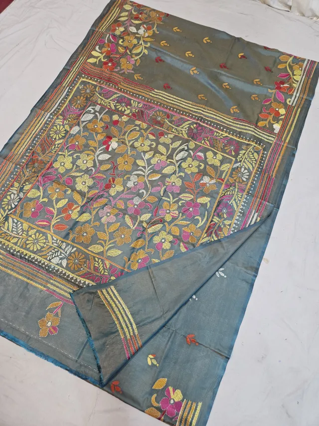 Slate Grey Blended Bangalore Silk Kantha Stitch Saree with Multicolored Blooming Floral Jaal & Daisy Border Pallu