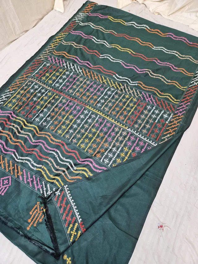 Bottle Green Blended Bangalore Silk Saree with Multicolour Gujarati Stitch Wavy Stripes & Geometric Lattice Pallu