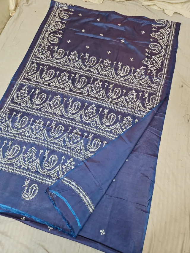 Midnight Navy Blue Blended Bangalore Silk Saree with All-Over White Gujarati Stitch Paisley Registers & Embroidered Pallu
