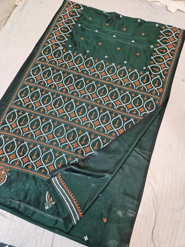 Bottle Green Blended Bangalore Silk Saree with White & Rust Gujarati Stitch Oval Lattice & Embroidered Pallu