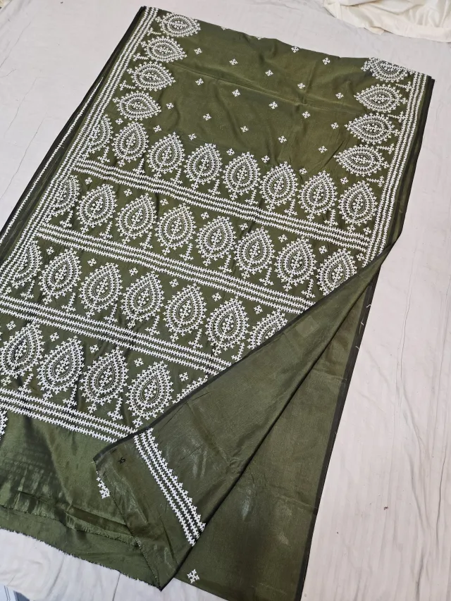 Olive Green Blended Bangalore Silk Saree with All-Over White Gujarati Stitch Paisley Medallions & Embroidered Pallu