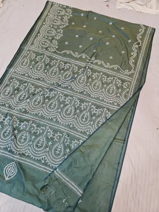 Sage Green Blended Bangalore Silk Saree with All-Over White Gujarati Stitch Paisley Registers & Embroidered Pallu