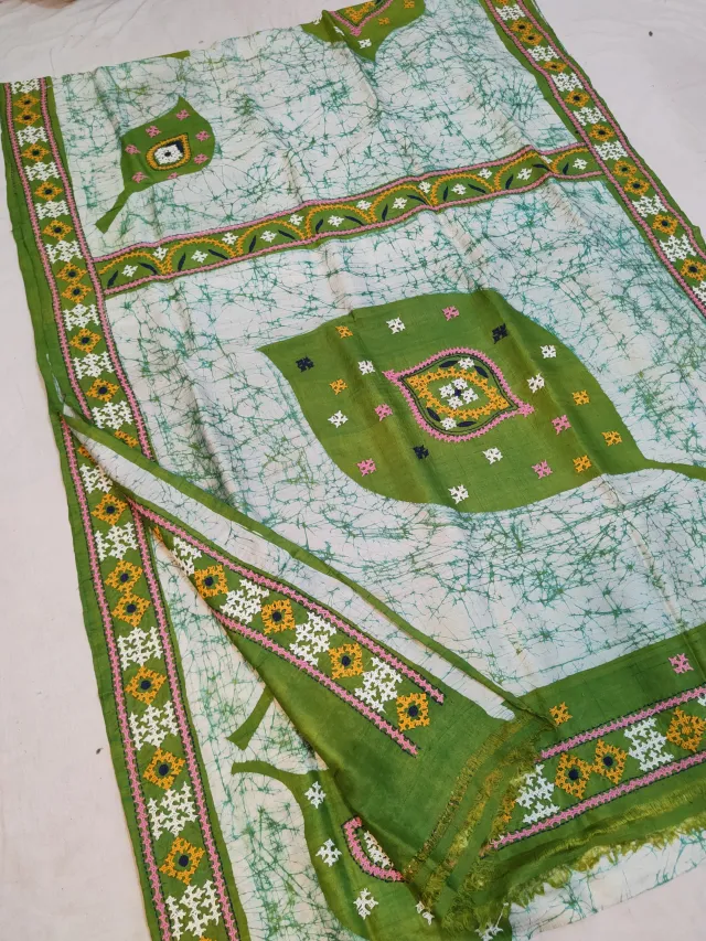 Off-White & Green Pure Murshidabad Silk Saree with Hand Batik & Kantha Stitch Geometric Medallion Pallu