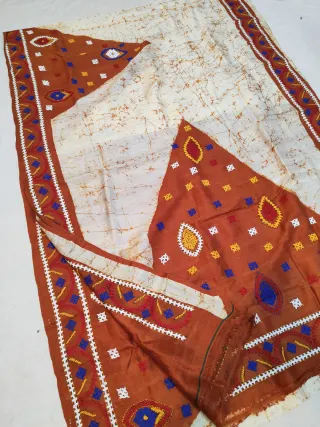 Off-White & Rust Terracotta Pure Murshidabad Silk Saree with Hand Batik & Kantha Stitch Eye Medallion Pallu