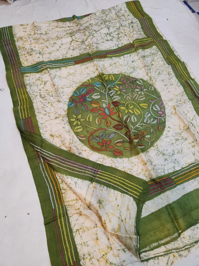 Off-White & Olive Green Pure Murshidabad Silk Saree with Hand Batik & Kantha Stitch Circular Tree of Life Pallu