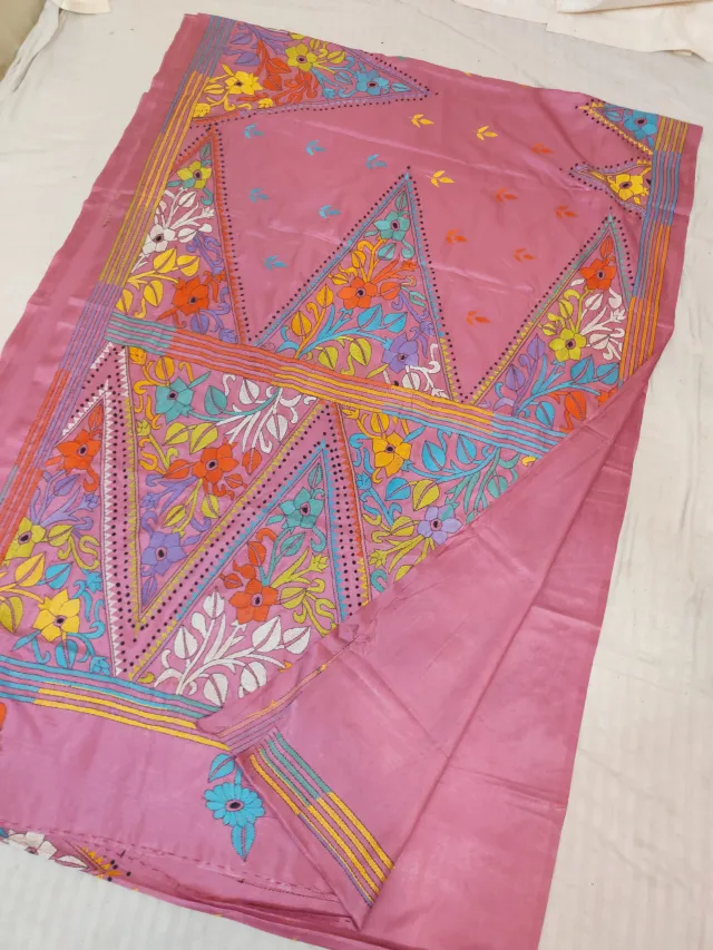 Pastel Pink Blended Bangalore Silk Hand Kantha Stitch Triangular Floral Jaal Pallu Saree