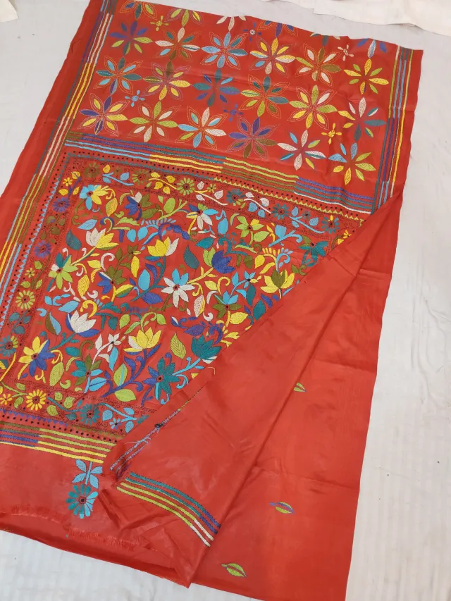 Vermilion Red Blended Bangalore Silk Hand Kantha Stitch Floral Garden Jaal Pallu Saree