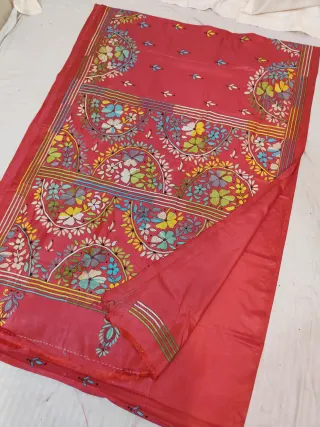 Watermelon Red Blended Bangalore Silk Hand Kantha Stitch Arched Floral Medallion Pallu Saree