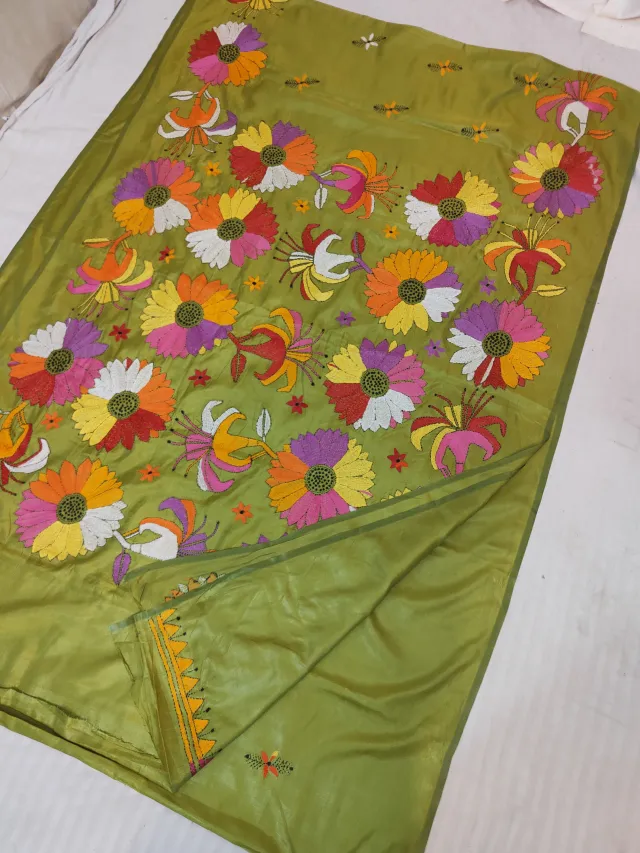 Lemon Green Blended Bangalore Silk Hand Kantha Stitch Blooming Sunflower and Lily Pallu Saree