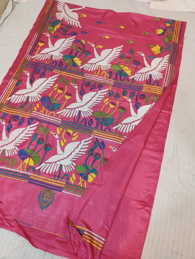 Pink Dual Tone with Yellow Blended Bangalore Silk Hand Kantha Stitch Flying Crane and Lotus Pond Pallu Saree