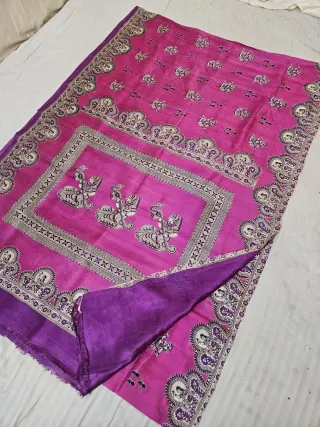 Rani Pink Pure Murshidabad Silk Saree with Katan Madhubani Classical Figurine & Scalloped Arch Pallu
