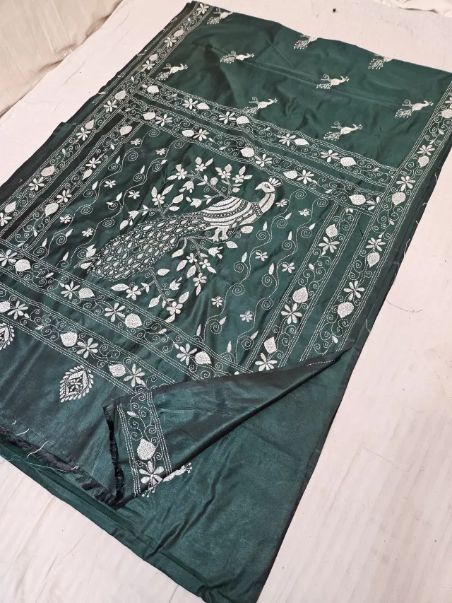 Bottle Green Blended Bangalore Silk Saree with White Thread Chalu Kantha Stitch Grand Peacock & Floral Vine Pallu