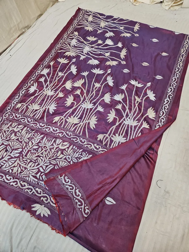 Magenta Blended Bangalore Silk Hand Kantha Stitch Lotus Pond and Floral Jaal Pallu Saree