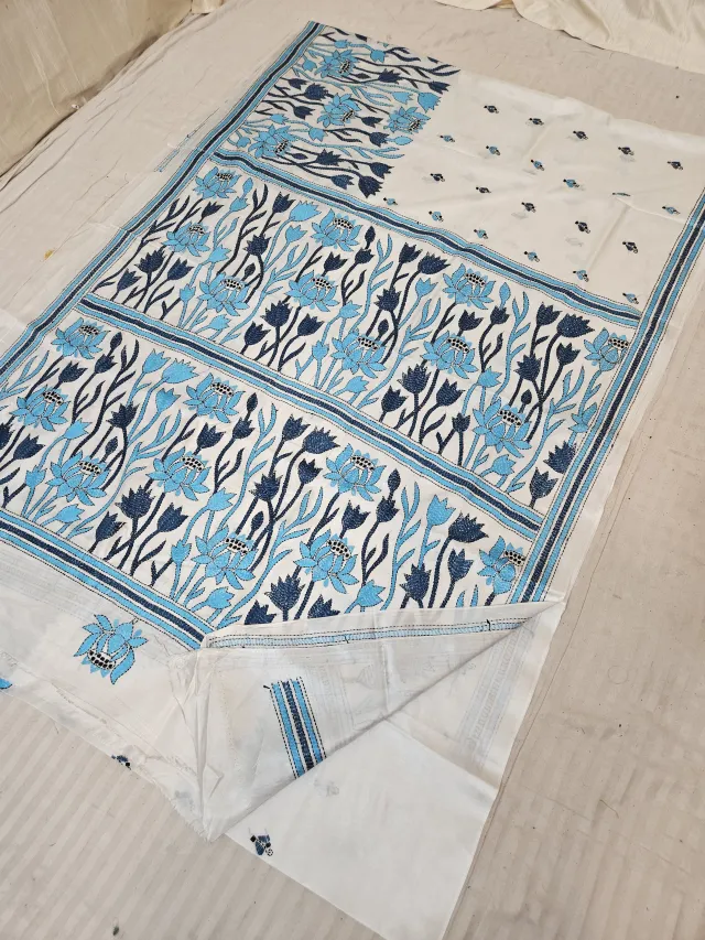 Ivory White Blended Bangalore Silk Hand Kantha Stitch Turquoise Blue Lotus Pond Pallu Saree