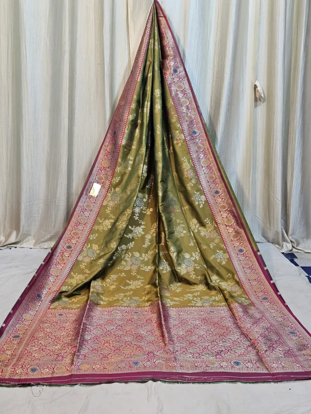 Premium Olive Green and Magenta Pink Contrast Jaal Replica Banarasi Saree