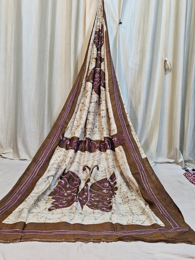 Premium Ivory Cream & Brown Butterfly Batik Print Kantha Stitch Silk Saree