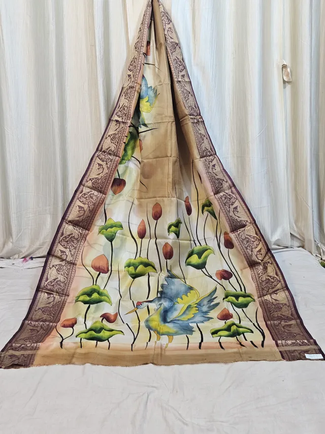 Premium Beige & Ivory White Par Baluchuri Handprint