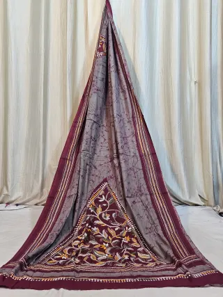 Premium Grey with Maroon Batik Kantha Stitch Pure Molmol Cotton Saree