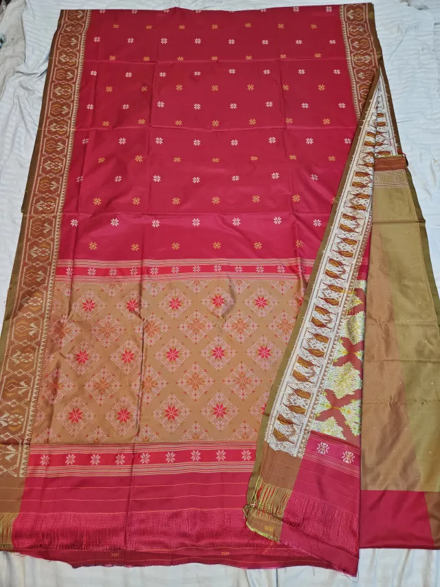 Premium Red Art Silk Ikkat Saree with Beige Pallu