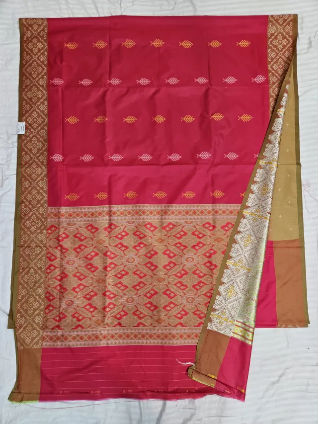 Premium Rani Art Silk Ikkat Saree with Olive-Beige Pallu