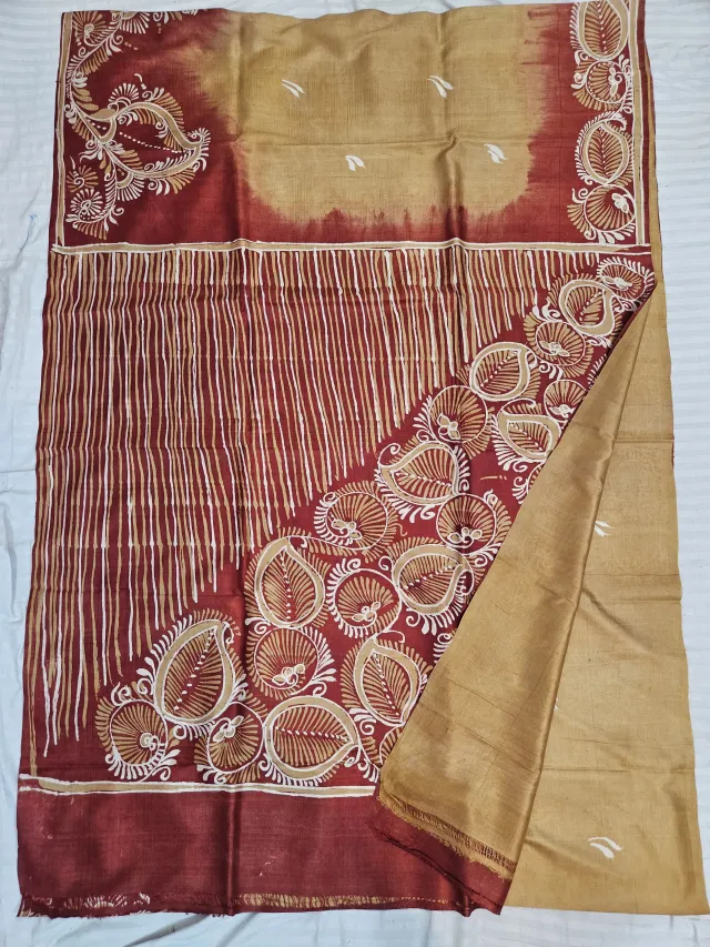 Hand-Painted Soru Tuli Batik Pure Murshidabad Silk Saree in Biscuit & Maroon