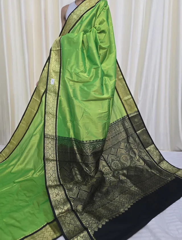 Lemon Green with Black Pallu Replica Silk Kanjivaram Saree
