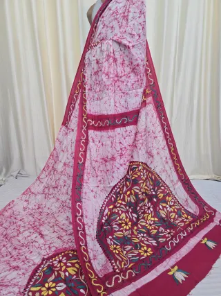 Off-White and Rani Pink Mulmul Cotton Batik Saree with Floral Kantha Stitch