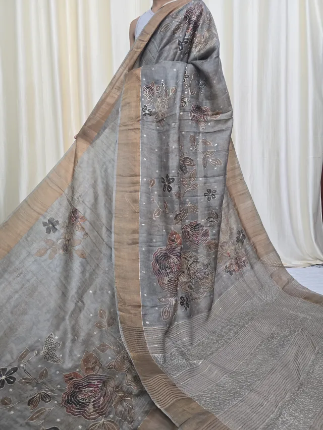 Charcoal Grey Jari Par Pure Gachi Tussar Silk Saree with Petai Work