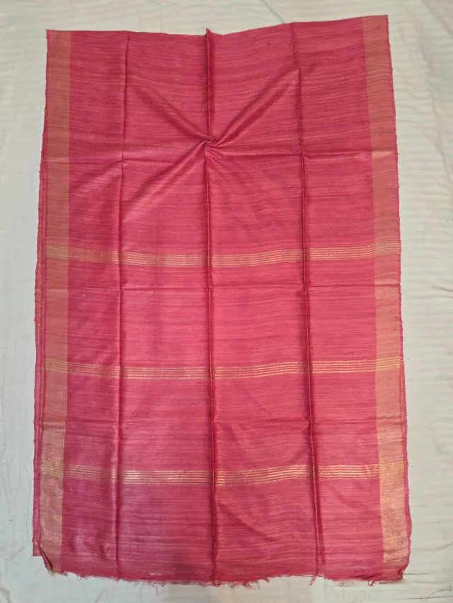 Strawberry pink single dye plain body with woven golden zari striped pallu